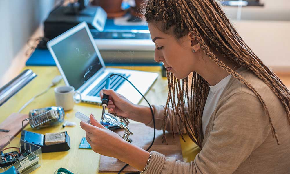 How To Become A Hardware Engineer